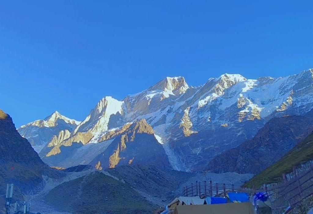 Kedarnath Temple altitude weather trekking difficulty tips