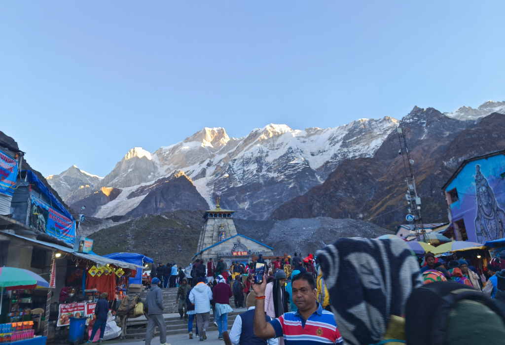 Kedarnath Temple helicopter service booking Phata Sitapur