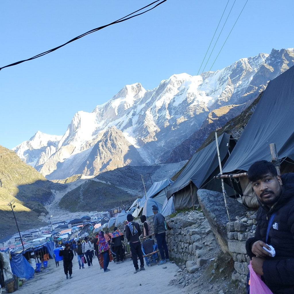 Kedarnath Temple trek route from Gaurikund distance map