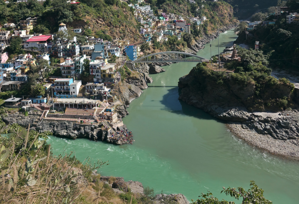 devprayag-alaknanda-bhagirathi-confluence-uttarakhand