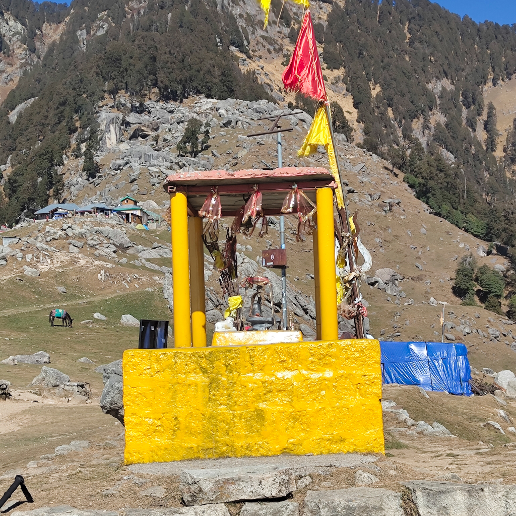 triund trek beginners hiking